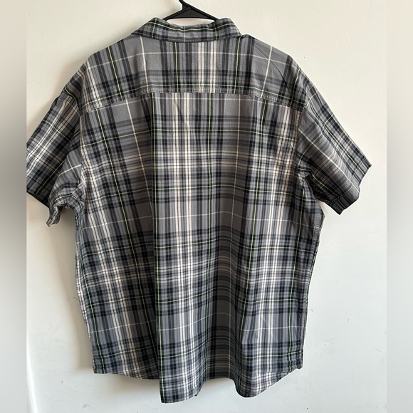 Columbia Men’s Regular Fit button-up shirt Size XXL - Picture 5 of 5